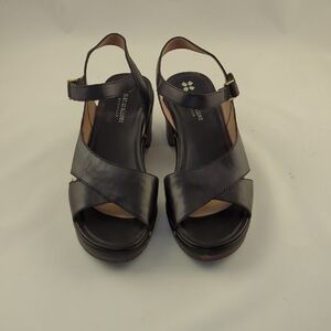 Naturalizer Black Sandals with Slingback and Crisscross Straps